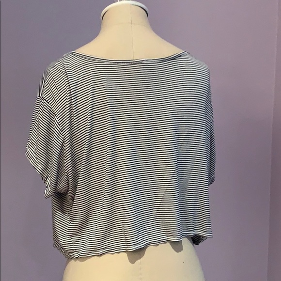LF striped black and white tie crop top - Picture 2 of 2